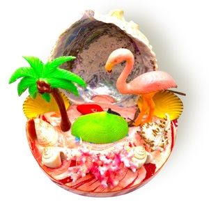 Vintage 1960’s Electric Flamingo Shell TV Lamp